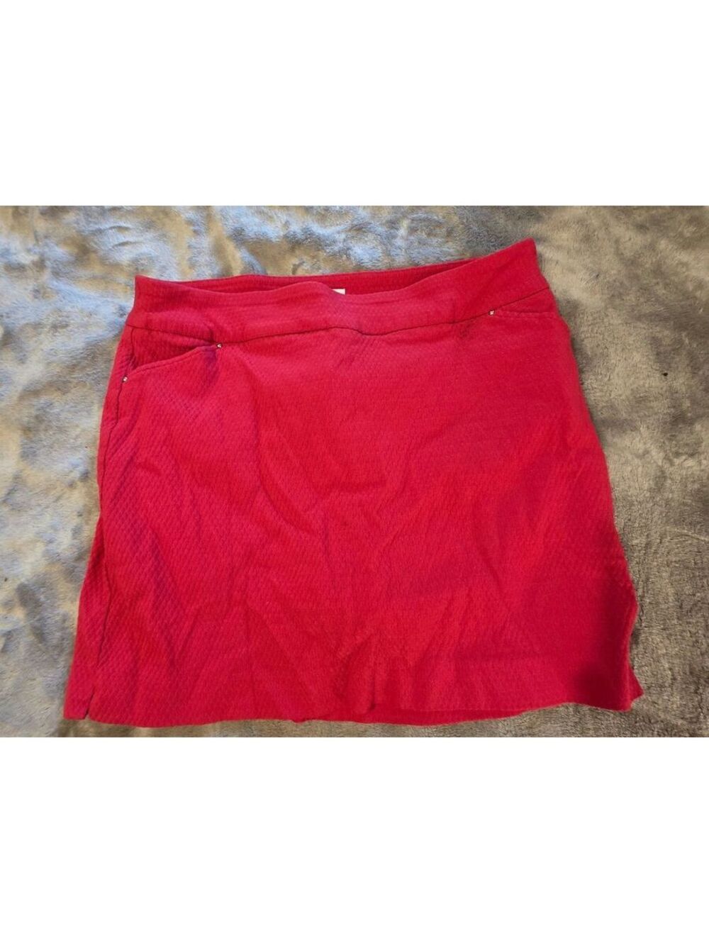 Westport Red Mini Skirt size large with Textured Fabric